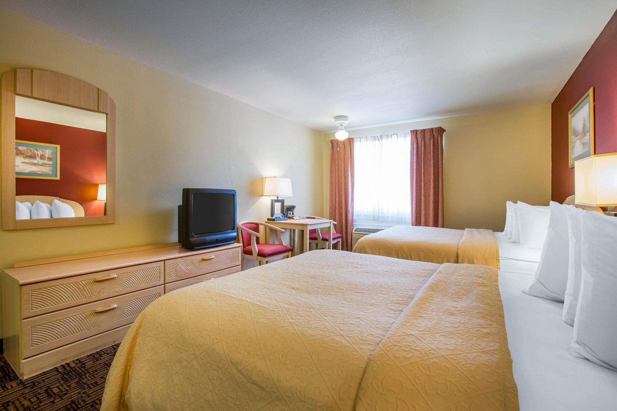 Quality Inn & Suites Weed Zewnętrze zdjęcie