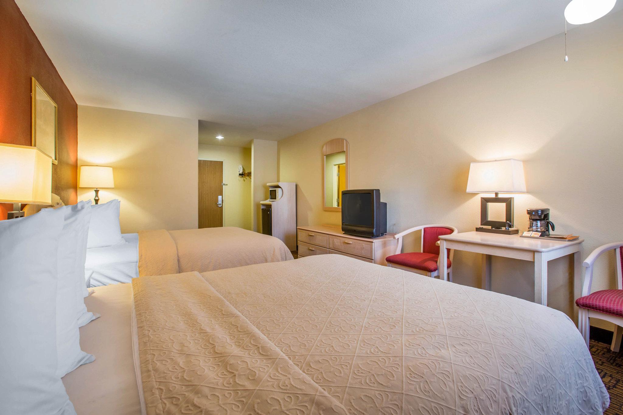 Quality Inn & Suites Weed Zewnętrze zdjęcie