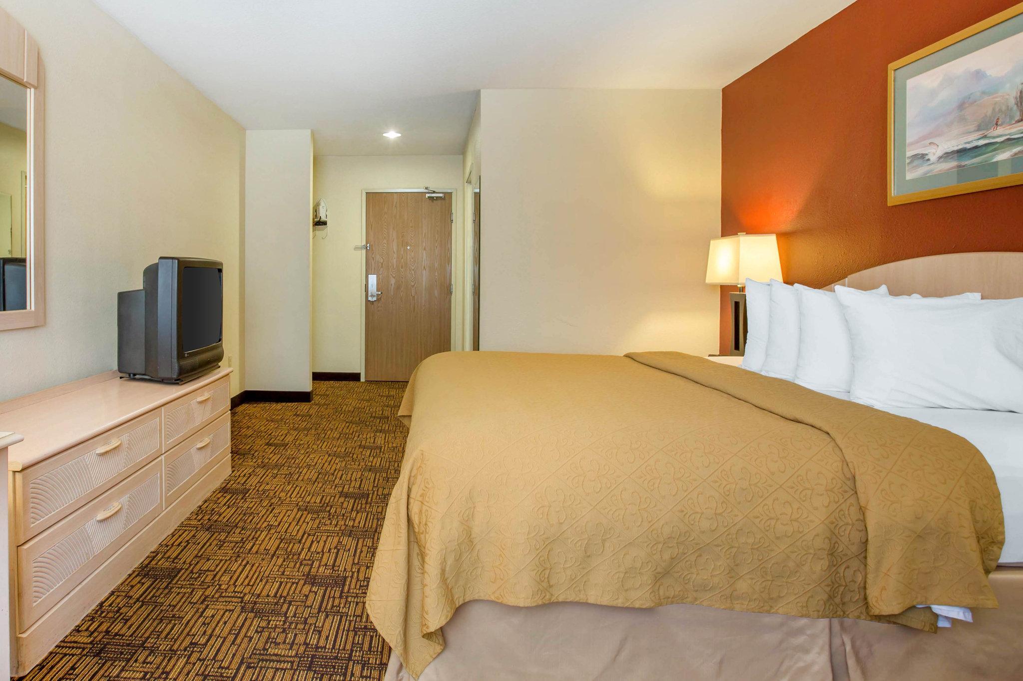 Quality Inn & Suites Weed Zewnętrze zdjęcie