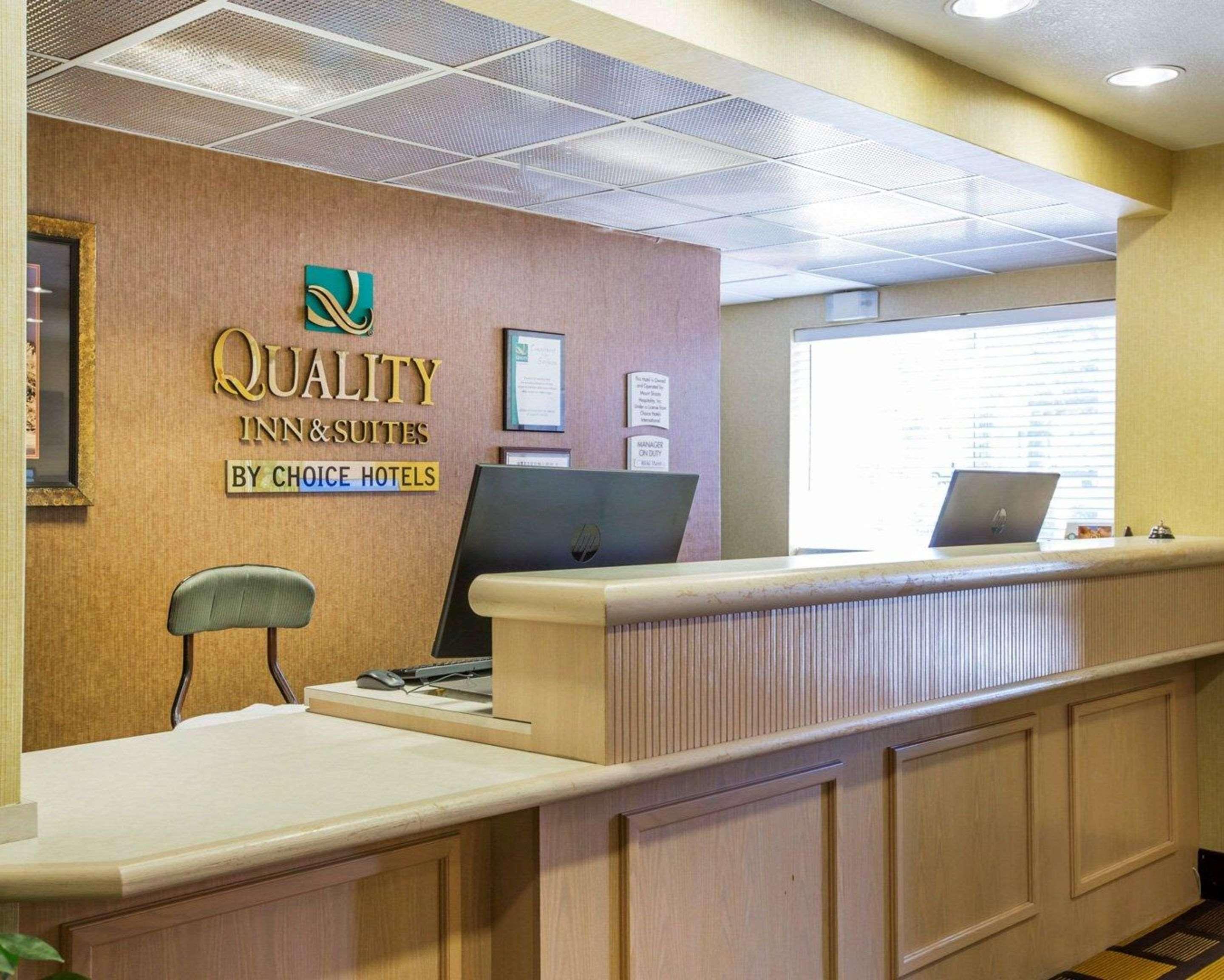 Quality Inn & Suites Weed Zewnętrze zdjęcie
