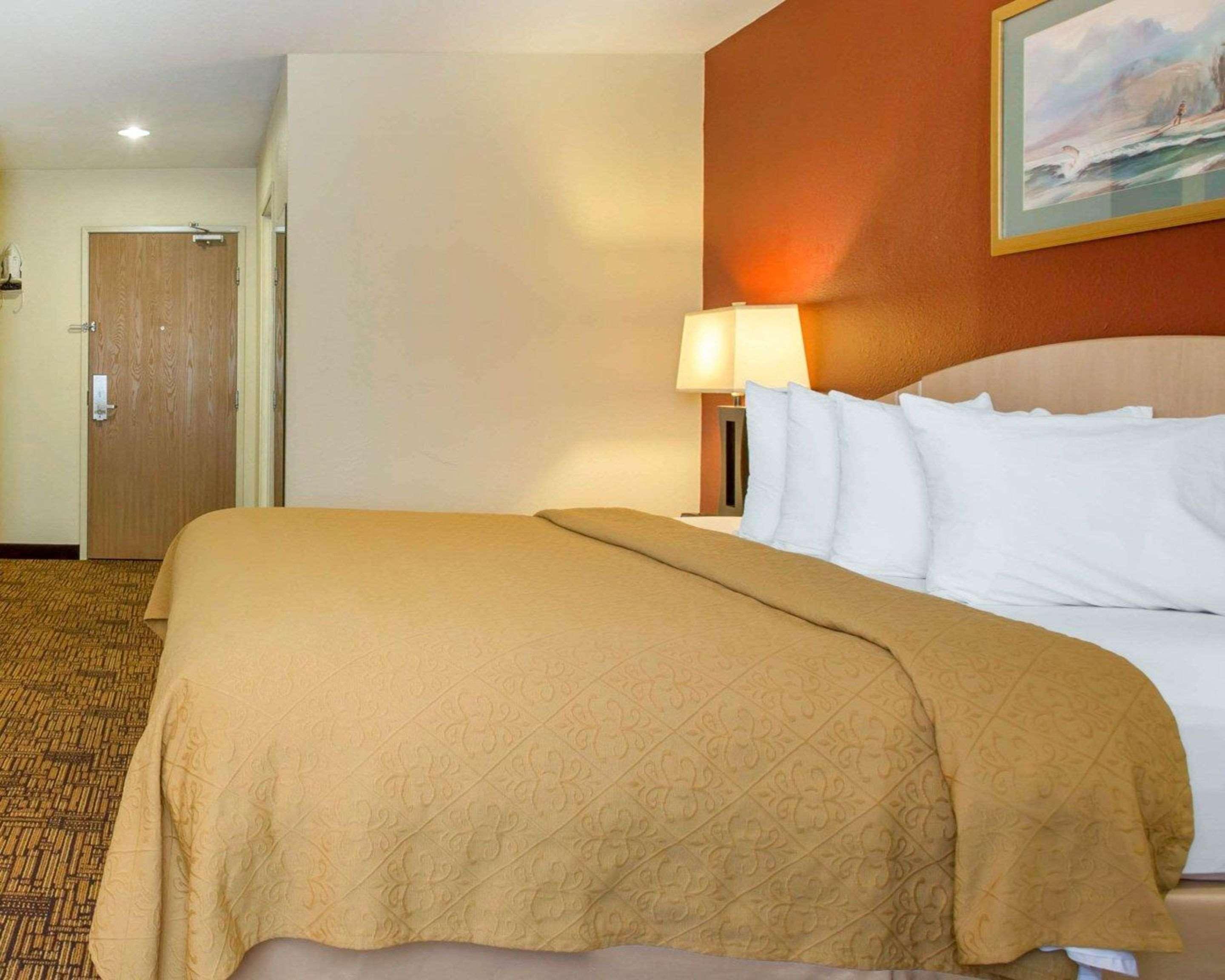 Quality Inn & Suites Weed Zewnętrze zdjęcie